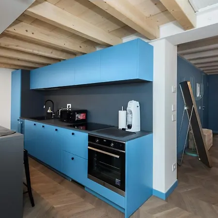 Flats4rent Carla's Apartman *